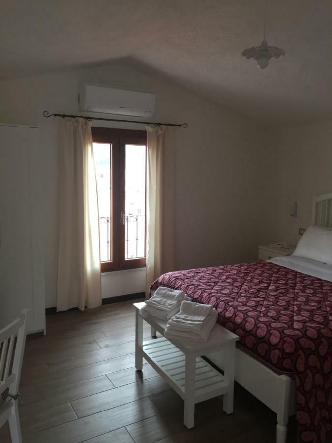 Bomarosa B&B Bosa Eksteriør billede